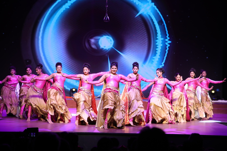 Live cultural shows and spectacular performances at Ramoji Film City in Hyderabad